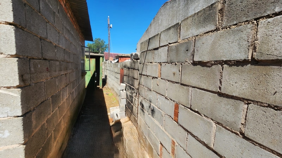 2 Bedroom Property for Sale in J B Mafora Free State